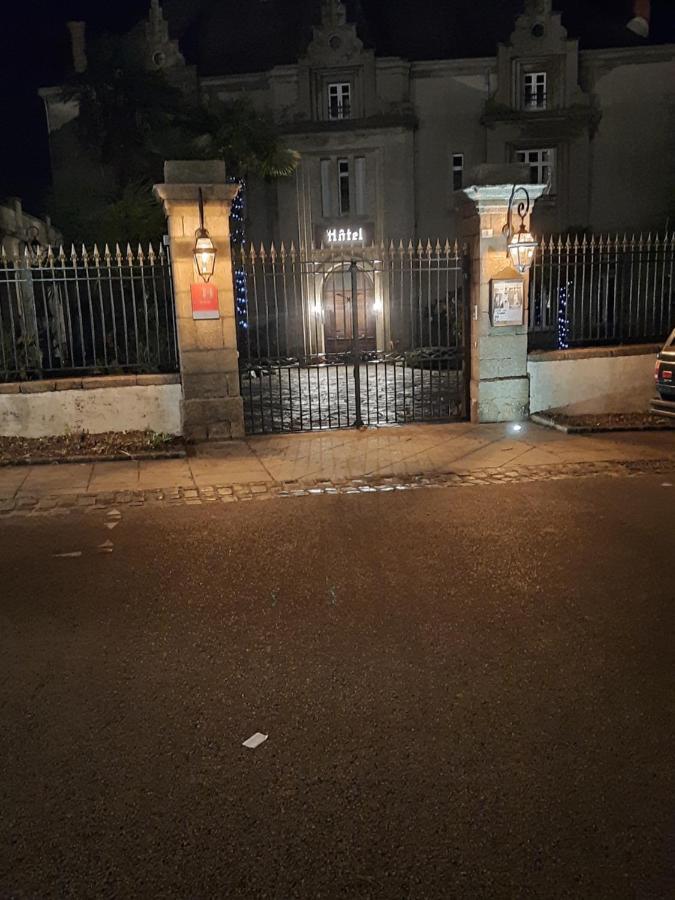 فندق دو لا بارباكان Tiffauges المظهر الخارجي الصورة